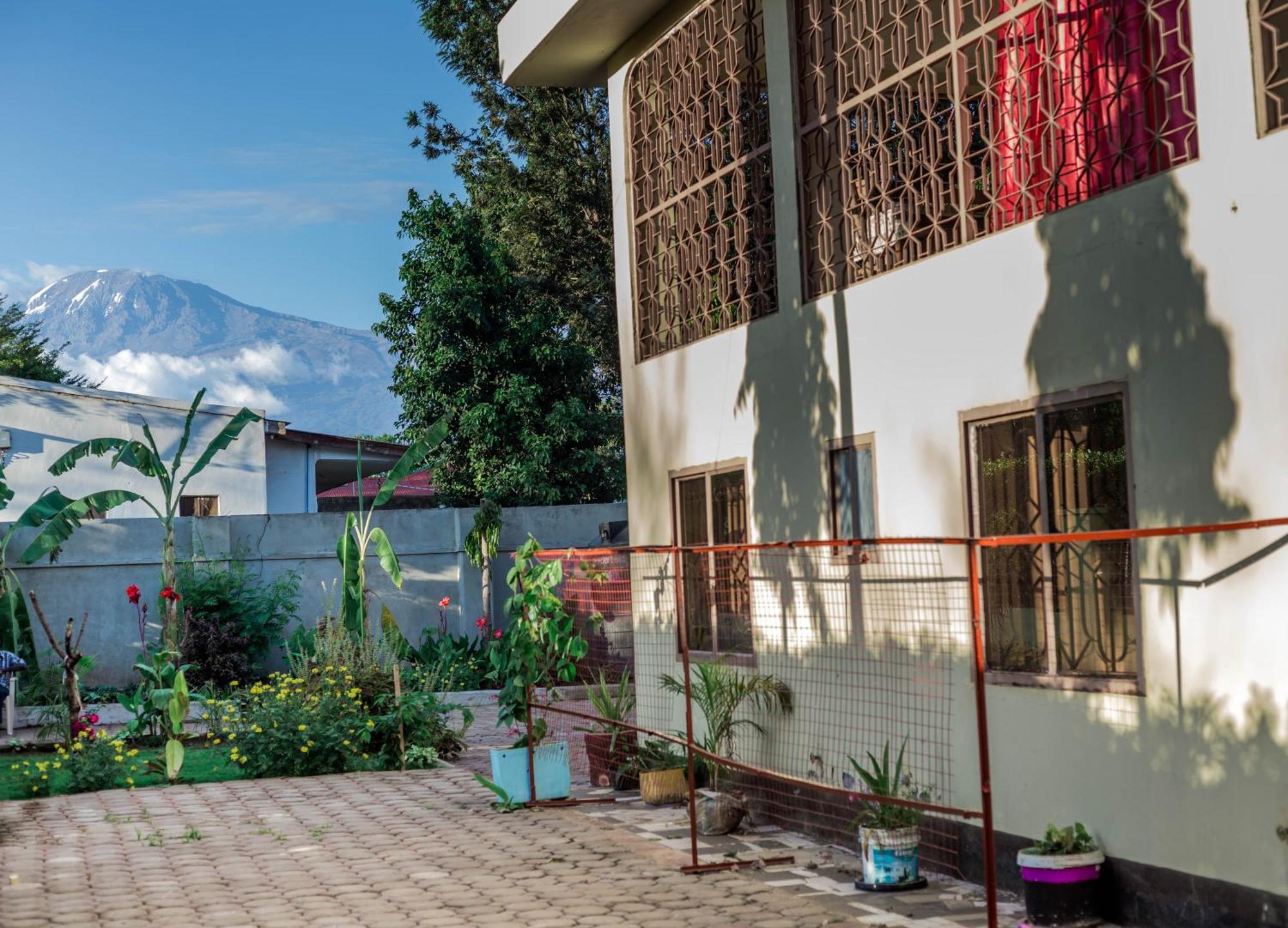 Kilimanjaro Summit Lodge Moshi Eksteriør billede